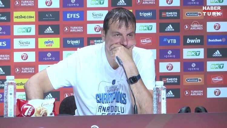 Ergin Ataman'dan gönderme! "Önce Türkçe..."