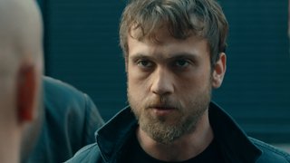 Yamaç kendisini feda ederek tek başına Çukur'a gitti.