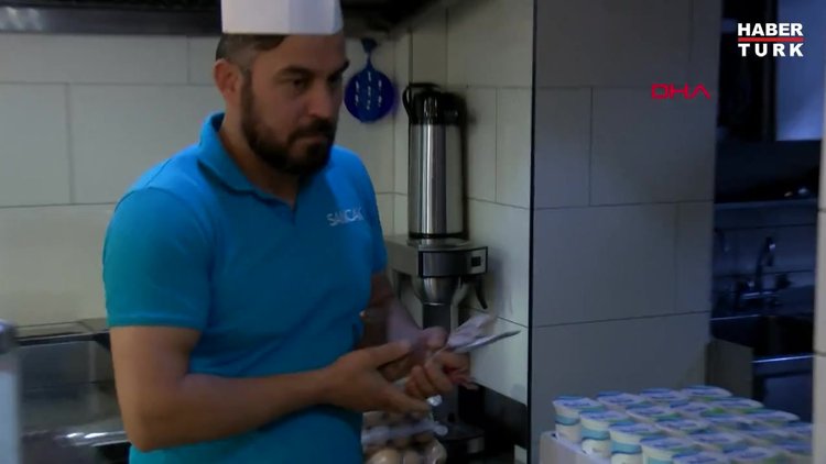 Posta güvercini Berlin'deki Türk dönercide mola verdi