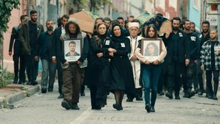 Havuzdan çıkarılan Yamaç son anlarında ölümünden sonra Çukur'da yaşanacakları hayal etti.