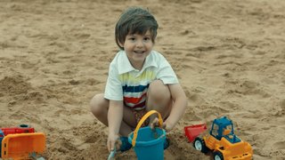 Nehir, oğlu Yamaç'ı Efsun'a gösterirken, ikilinin buluşma sebebi büyük bir merak konusu oluyor.