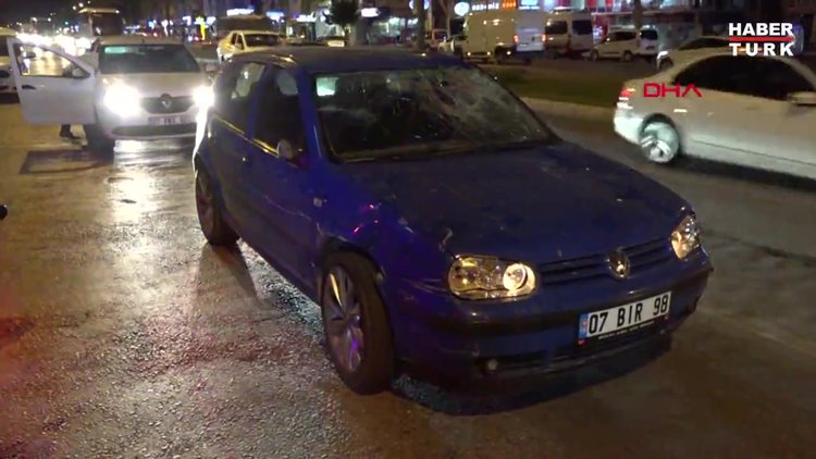 Alkollü sürücü, 5 otomobil ile 5 yayaya çarptı