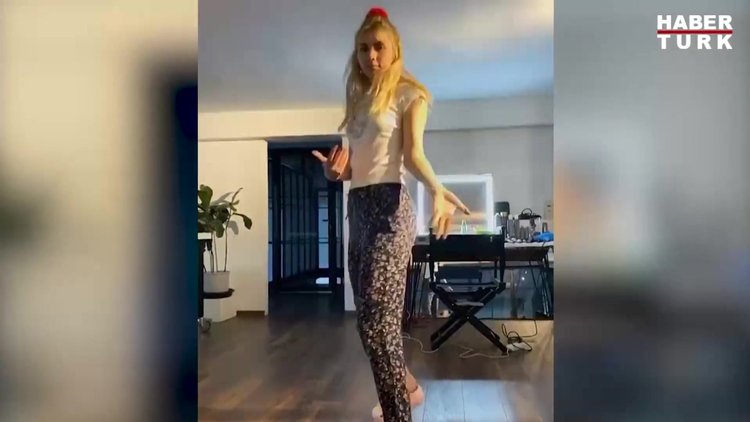 Aleyna Tilki'den roman dansı