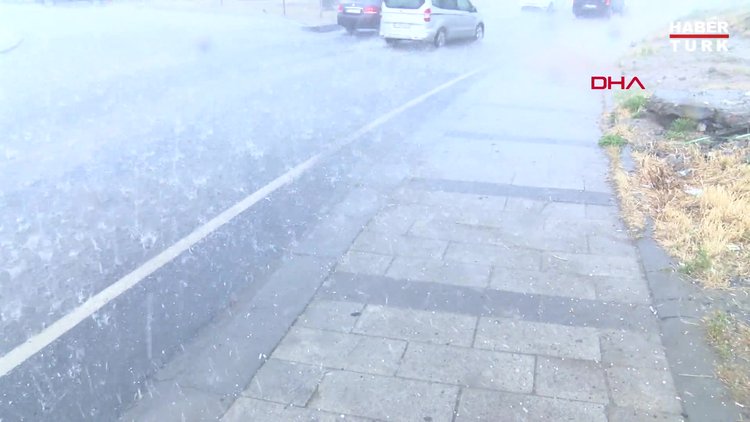 İstanbul'da yağmur ve dolu