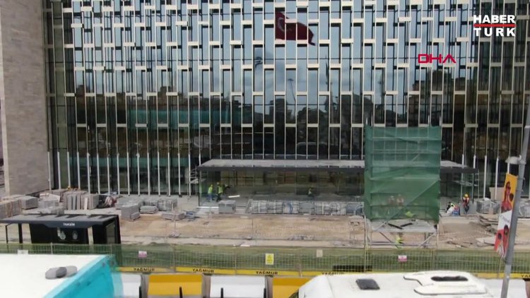 AKM yüzünü gösterdi