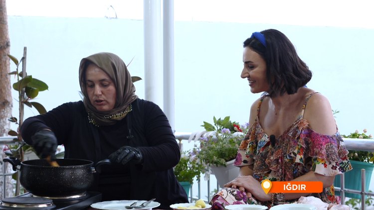 Zerdeçal ile tavuğun enfes buluşması tavuk şorva