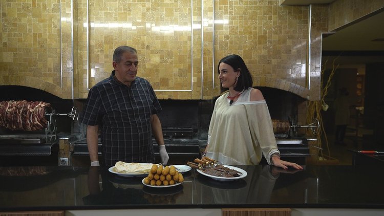 Erzurum'un meşhur lezzeti cağ kebabı