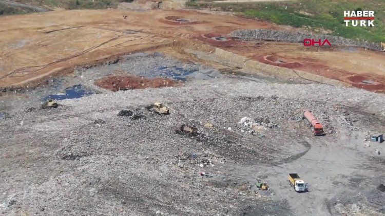 Marmara'dan çıkarılan müsilaj Şile'de toplanıyor