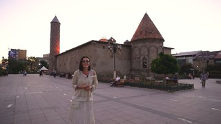 Sevcan Orhan'ın bugünkü durağı, dadaşlar şehri Erzurum. 