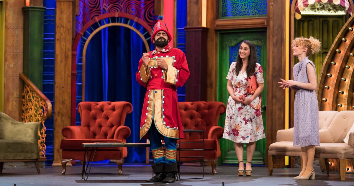 Güldür Güldür Show Videoları Çiçek�in yeni sevgilisi Karagöz İsmail!