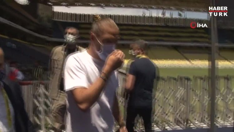 Caner Erkin, seçimde oy kullandı