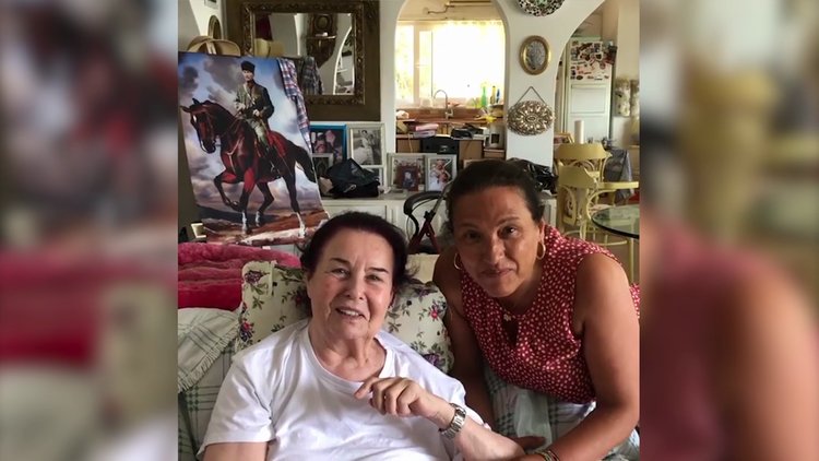 Fatma Girik, Türkan Şoray'ın  doğum gününü kutladı