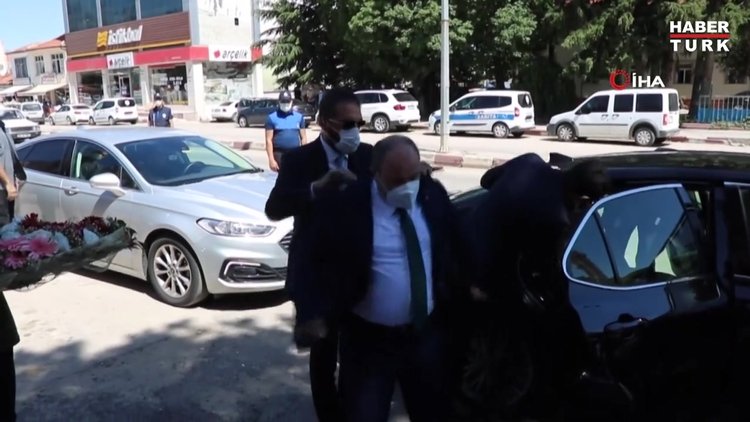 Bakan Varank ile Japon kazı sorumlusu arasında vatandaşlık diyalogu