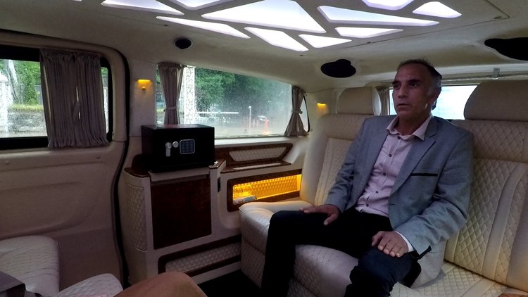 Fikret Bey'in sorunlarla dolu evliliği...