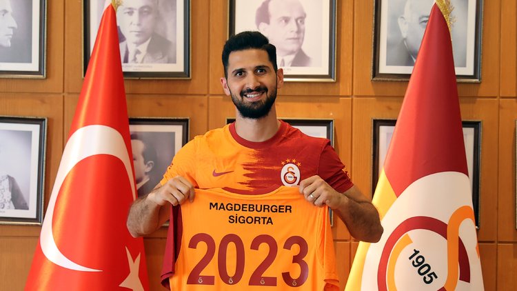 Emre Akbaba'nın sözleşmesi 2 yıl uzatıldı