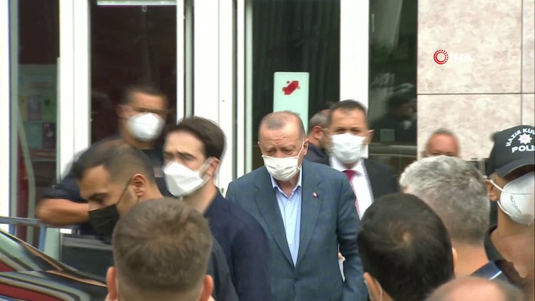 Cumhurbaşkanı Erdoğan, Rize'deki afet bölgesinde