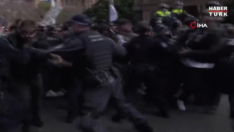 Avustralya'da Kovid-19 kısıtlamaları protesto edildi!