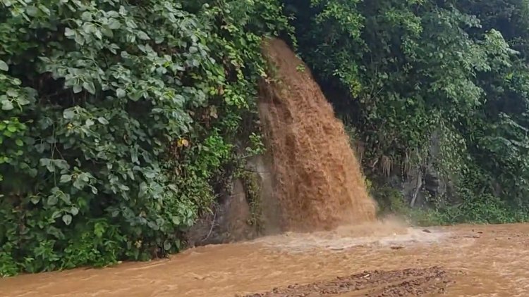 Rize ve Artvin'de şiddetli sağanak başladı