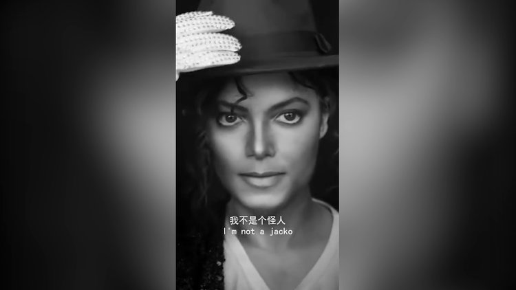 Makyajla herkese benzeyebilen TikTok kullanıcısı şaşırtıyor