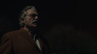  Nevra'nın elinden kurtulan Ufuk yaktığı eve geri dönüp intihar etmek için hazırlık yaparken Agâh çıka geliyor.