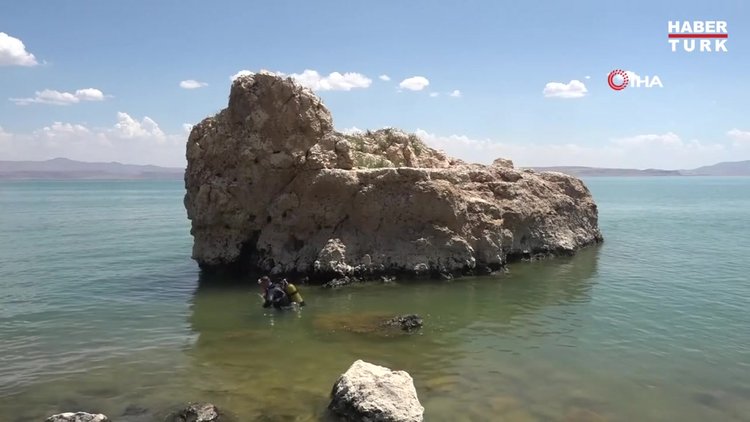 Van Gölü'nde su altı mağarası keşfedildi