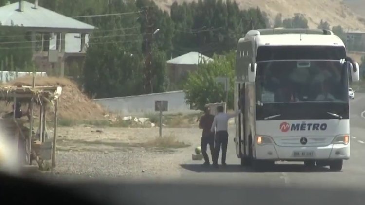 Otobüsle taşınan göçmenlerle ilgili soruşturma!