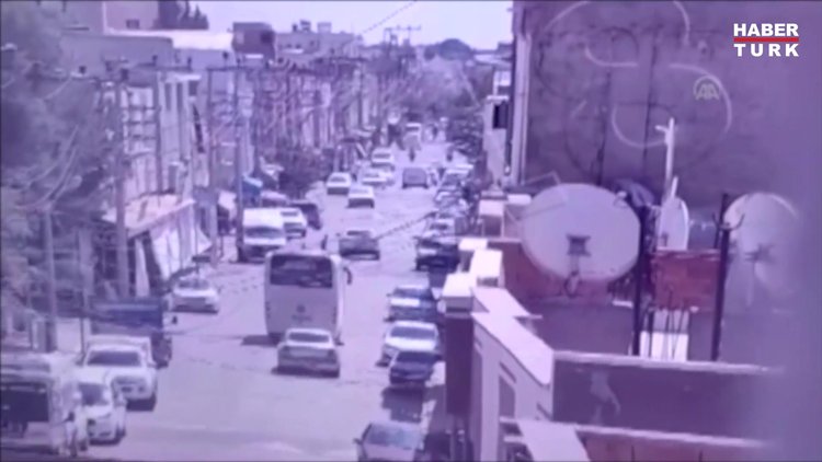 Motosiklet sürücüsünün öldüğü trafik kazası güvenlik kamerasında
