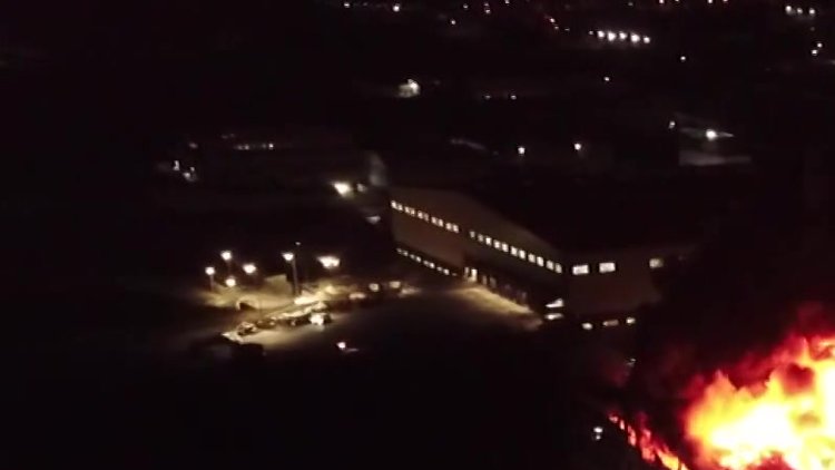 Arnavutköy'de tekstil fabrikasında yangın paniği