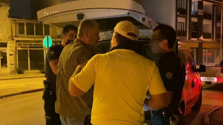 Alkollü sürücüden polise: "Hadi beni kelepçele"