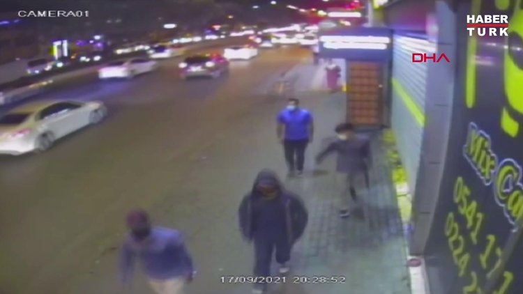 APARTTAKİ CİNAYETİN DELİLLERİNİ YOK ETMEK İÇİN KAMERA KAYIT CİHAZINI ÇALMIŞLAR