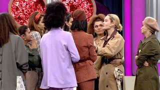 Haftanın son gününde yarışmacılar, sonbahar defilesine model olarak katıldı.