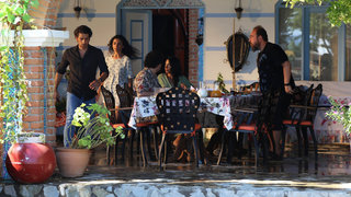 Havva'nın kendisine güvenmediğini söyleyen Adam, evi terk etti.