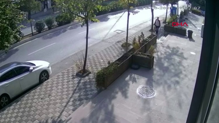 Kaldırımda yürüyen yaya, kazadan saniyelerle kurtuldu