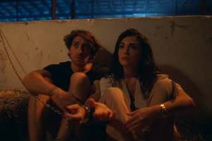 Havva ve Adam kaçıyor!