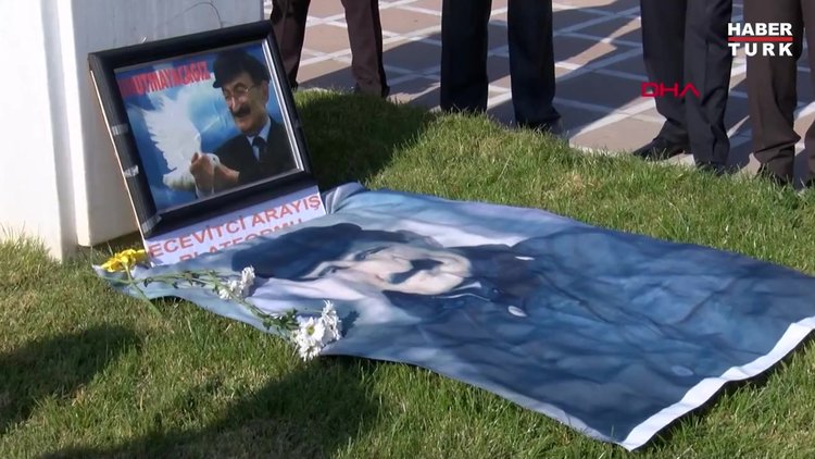Bülent Ecevit mezarı başında anıldı