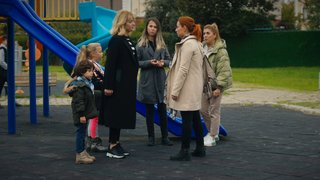 Yasemin, Okay izin vermemesine rağmen çocukları alıp götürdü.