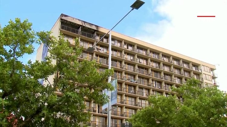 Avustralya'da inanılmaz olay: Karantinada kaldığı oteli yaktı!