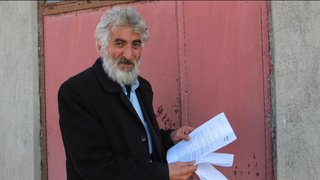 12 kişiye toplam 4 milyon TL borçlanan Zeynel Abidin Kaya evinden bile çıkamıyor.