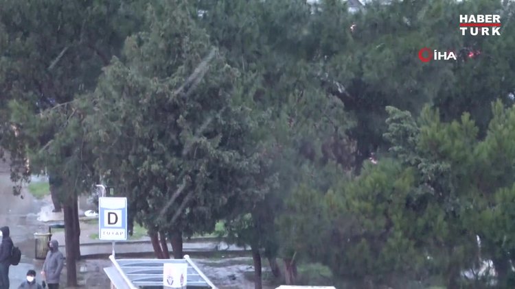 Büyükçekmece ve Beylikdüzü'nde kar yağışı başladı