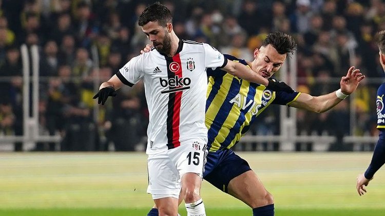 Fenerbahçe - Beşiktaş maçından kareler