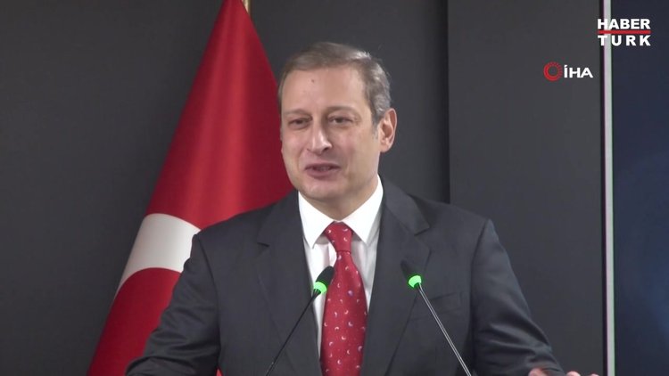 Burak Elmas: Popüler olma, dönemsel olarak alkışlanma niyetimiz yok