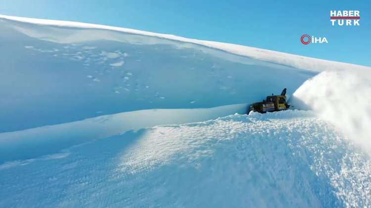 Muş'ta kar kalınlığı 4 metreye ulaştı