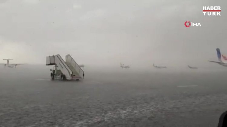 Mısır'daki dolu yağışı şaşkına çevirdi: 3 ölü