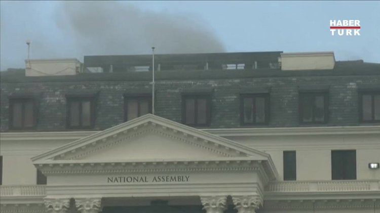 Güney Afrika parlamento binasında yangın