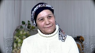 Yıllar sonra ablası olduğunu öğrendi. 45 yıllık sırrın peşine düştü. Mehmet Bey kayıp ablasını arıyor.