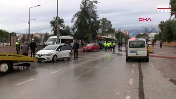 Antalya'da özel halk otobüsü, 9 araca çarptı; koruma polisi dahil 5 yaralı