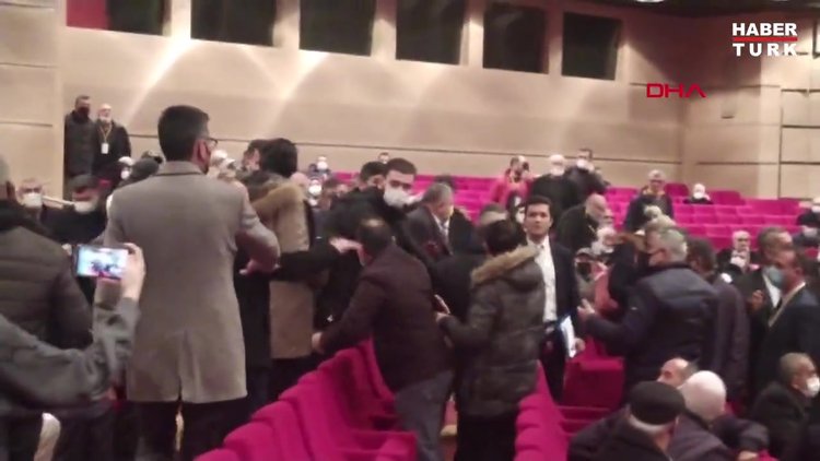 Taksiciler Esnaf Odası Olağan Genel Kurulu'nda arbede