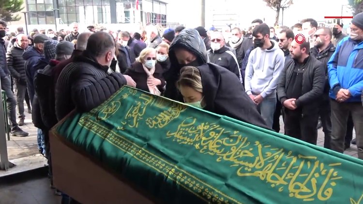 Ece Erken'in gözyaşları