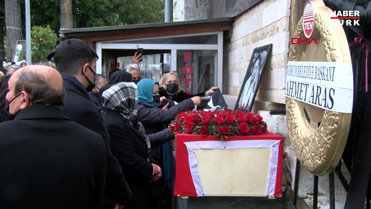 Sanatçı Fatma Girik, Bodrum'da son yolculuğuna uğurlandı