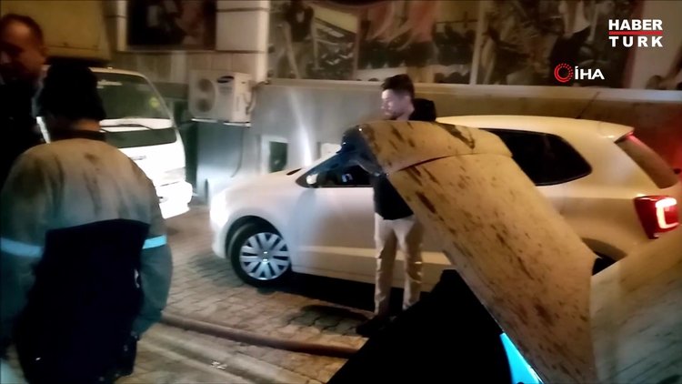 Aracı yandı, üzüntüden "Garibin bir arabası vardı, şimdi o da yok" dedi